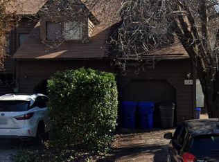 8640 Roanoke Dr, Charleston, SC 29406