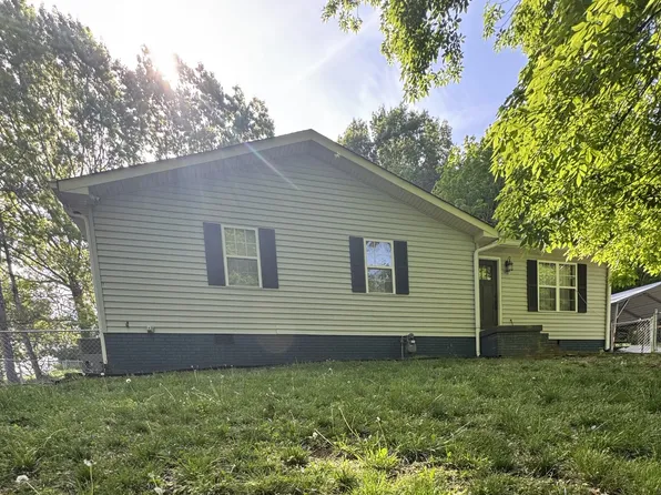 121 Lafon Dr, Carthage, TN 37030