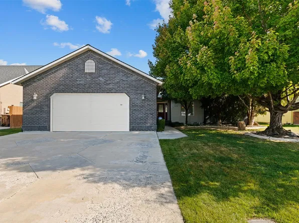 705 S 87th Avenue, Yakima, WA 98908