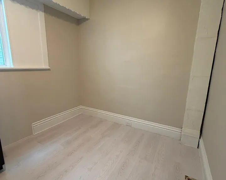 38 E Albany St — Photo 3