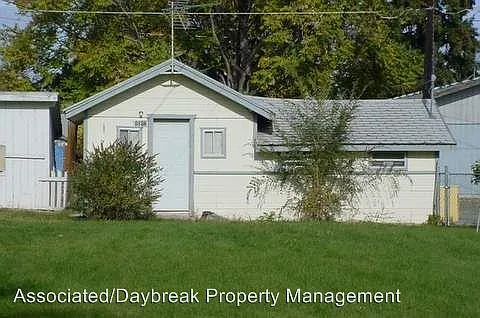 1317 W Lincoln Ave photo 1