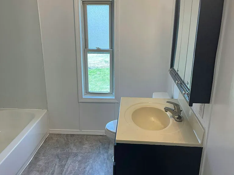 2713 Everett Dr — Photo 14