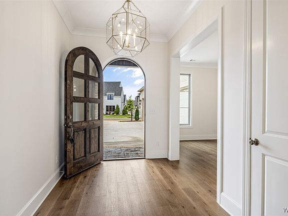 5th image of 6108 Rosemeade St