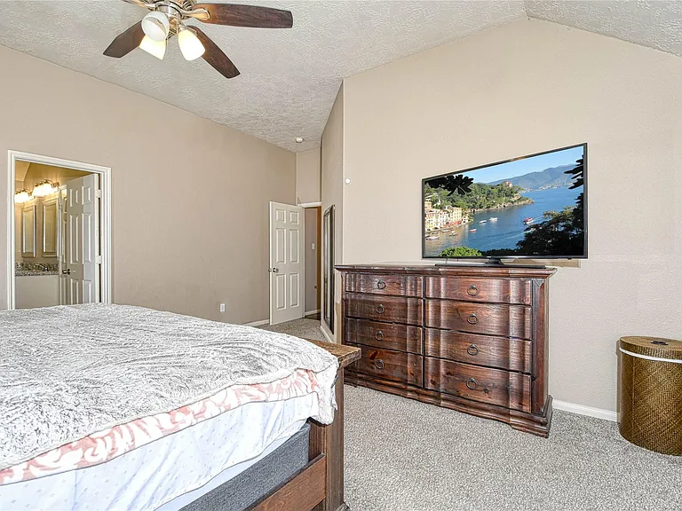 25923 Marshbrook Ln — Photo 10