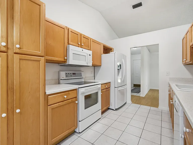 341 Shamrock Rd — Photo 24