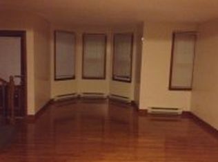 27 Maplewood Rd, Middletown, RI 02842