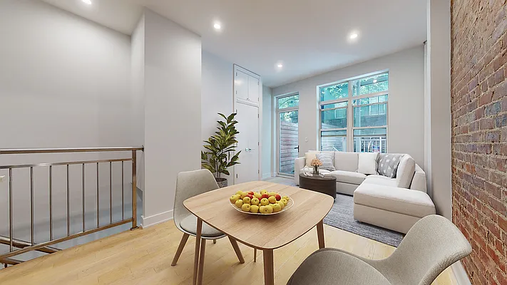 Rented by Bond New York | media 21