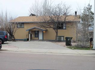 1418 S Grandview Dr, Gallup, NM 87301