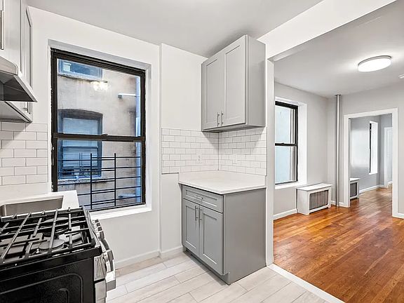 2nd image of 424 E 116th St #7