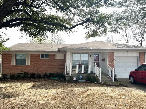 1302 Lewis Dr, Garland, TX 75041