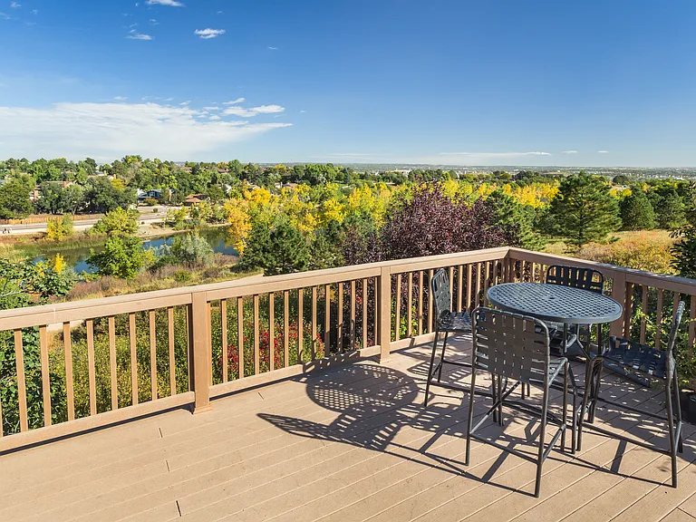Bonterra Lakeside Apartments — Photo 3