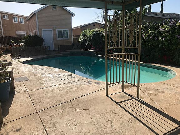 Back yard. View from kitchen