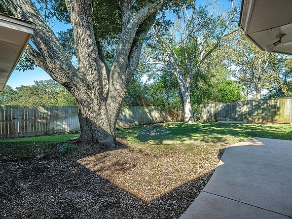 2nd image of 3323 Teakwood Dr