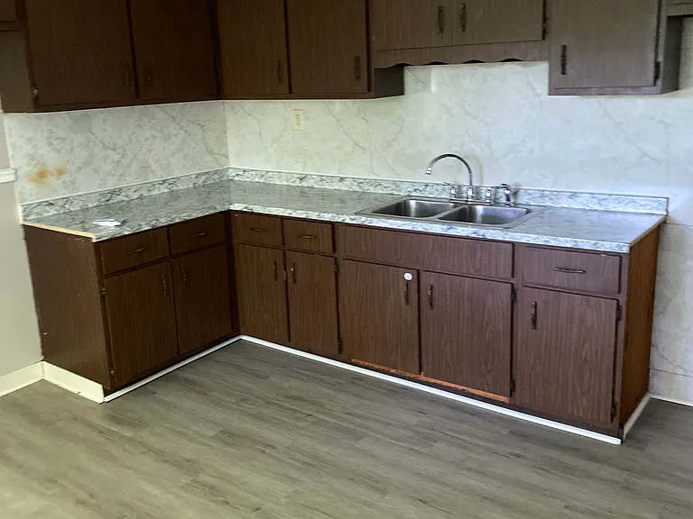 1032 Crown Ave #1 — Photo 3