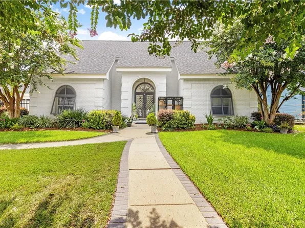 3600 Lake Catherine Dr, Harvey, LA 70058