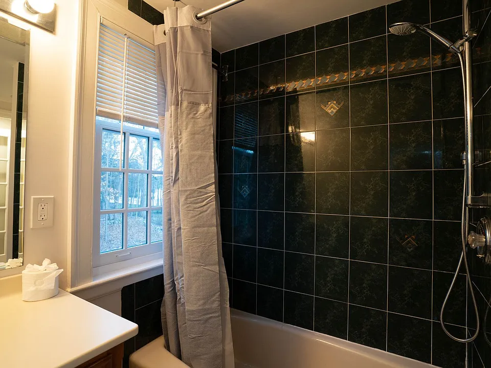 42 Puddingstone Ln