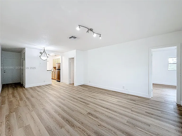 2424 SE 17th Cswy #312B — Photo 27