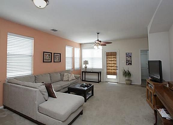 3rd image of 1705 Cambridge Dr