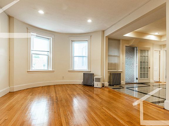 69 Babcock St. #6 Brookline (Coolidge Corner) Unit Photo 6
