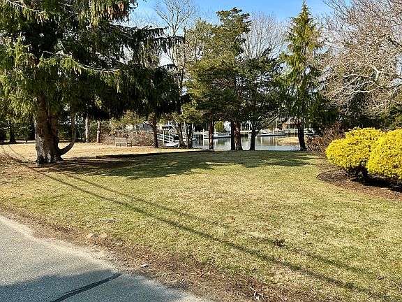 3rd image of 109 Waterway