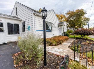 88 Colebourne Rd, Rochester, NY 14609