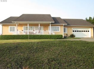 600 Windcrest Dr, Bandon, OR 97411