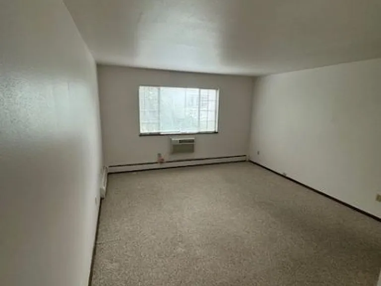 445 W Grand Ave #203 — Photo 1