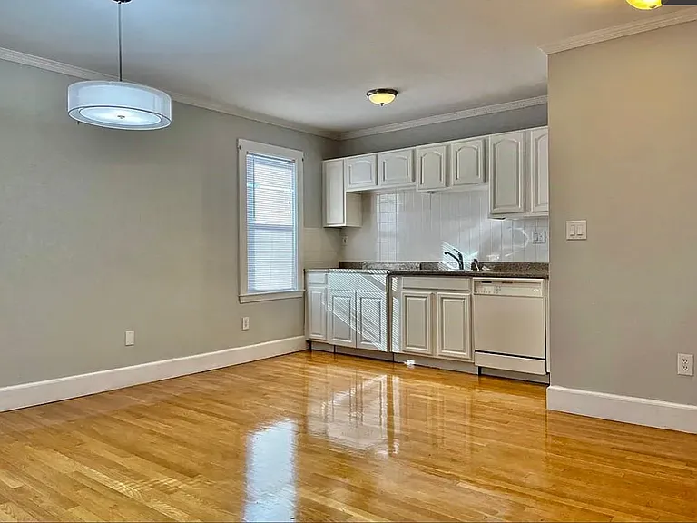 84 Baker Ave #R — Photo 3