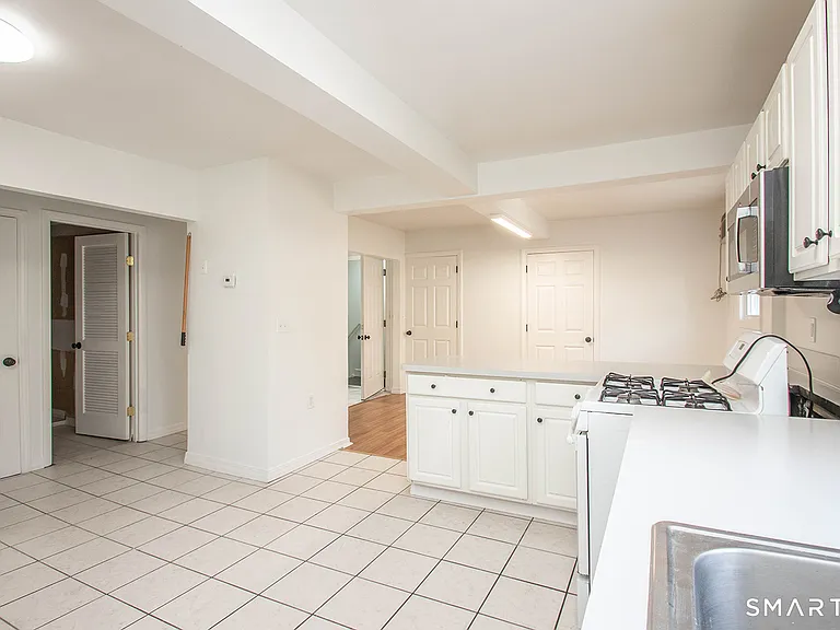 2879 Fairfield Ave #3 — Photo 6
