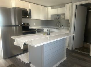 263 Maple Ave #1RIGHT, Barrington, RI 02806