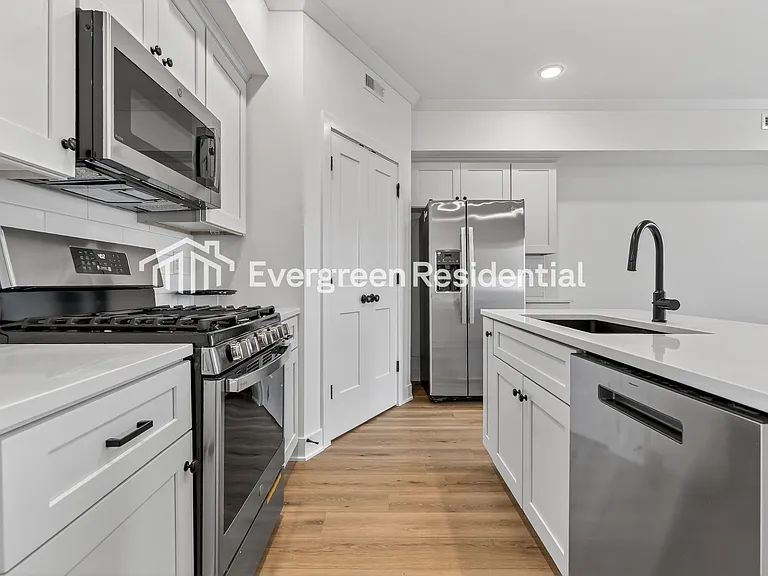 Barryview Townhomes — Photo 7