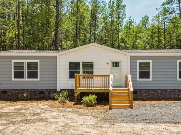1370 Hudson Rd, Summerton, SC 29148