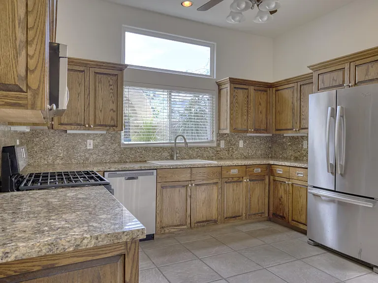 53740 Avenida Navarro — Photo 9