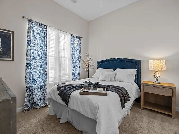 5th image of 4801 Farm Pond Ln #626-1250