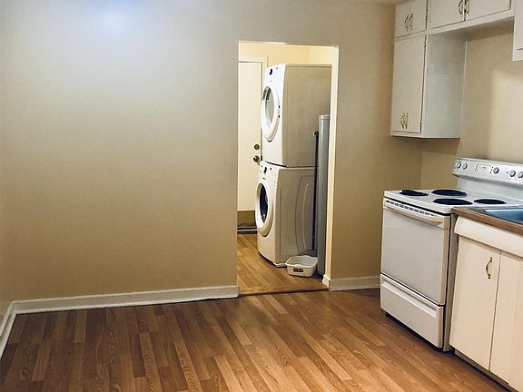 5th image of 3520 S Park Ave