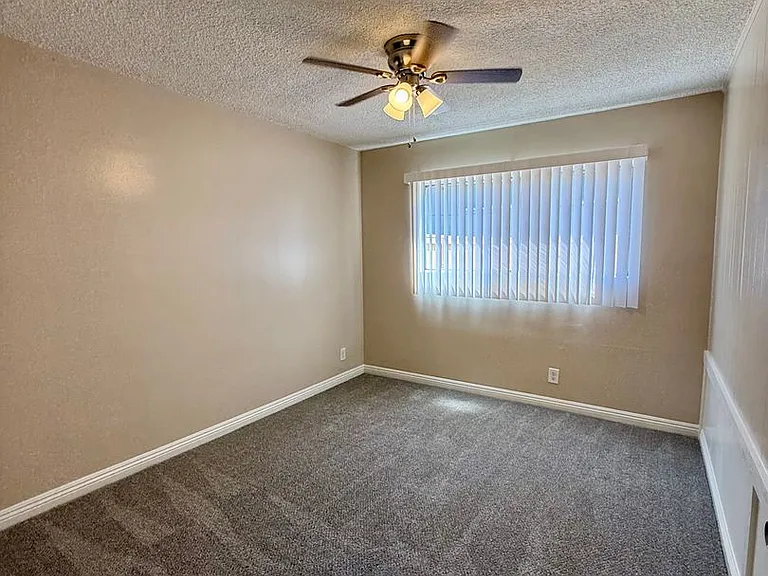 693 Spruce Ave — Photo 6