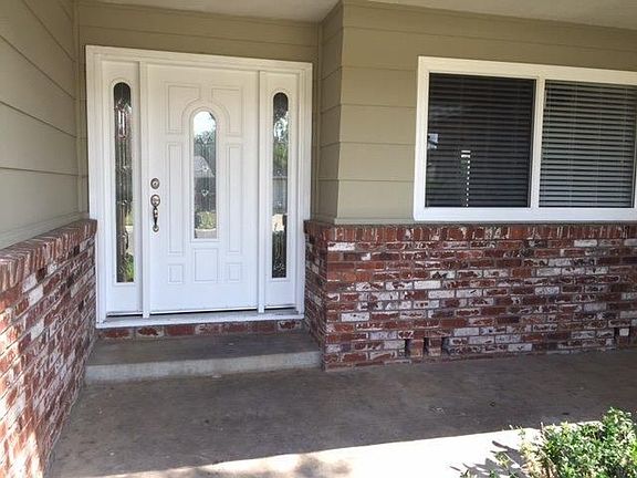 3rd image of 9165 Thilow Dr