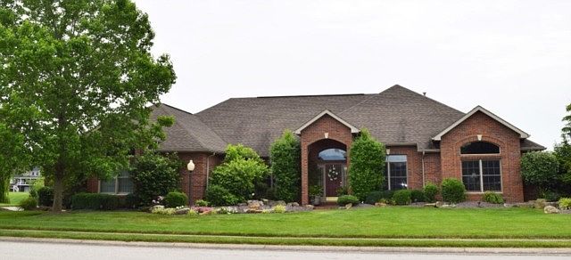 1st image of 2200 Lakes Edge Dr