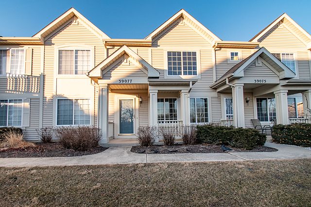 1st image of 39077 N Aberdeen Ln #426-3