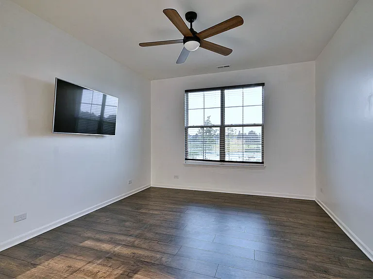 311 Dennis Ln — Photo 18