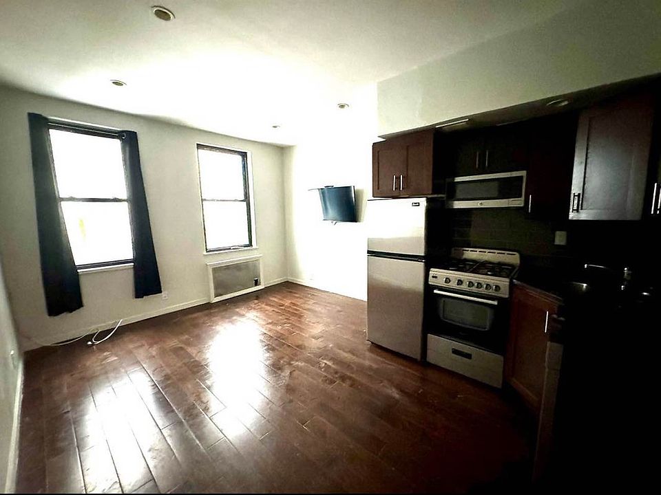 2nd image of 2166 Frederick Douglass Blvd APT 2D