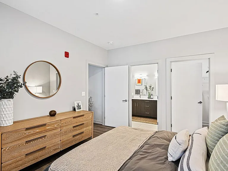 2 Bedroom- Primary Suite