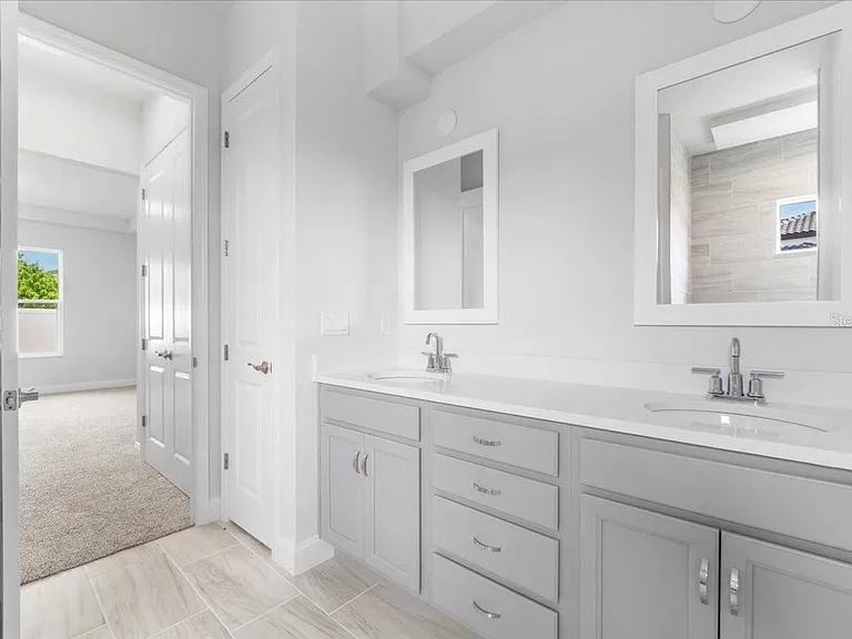 60 Del Palma Dr — Photo 31