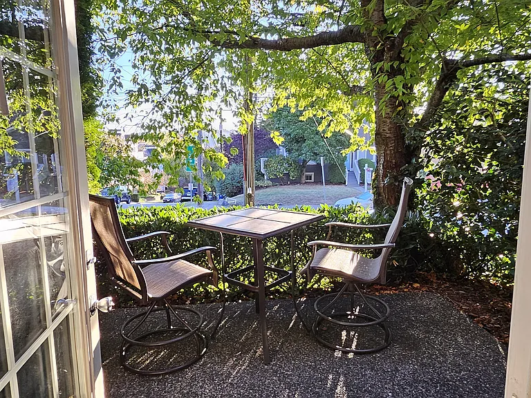 1219 6th Ave N #103 — Photo 3