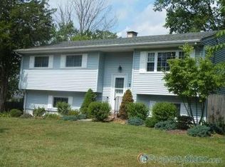 7 Deborah Dr, Piscataway, NJ 08854