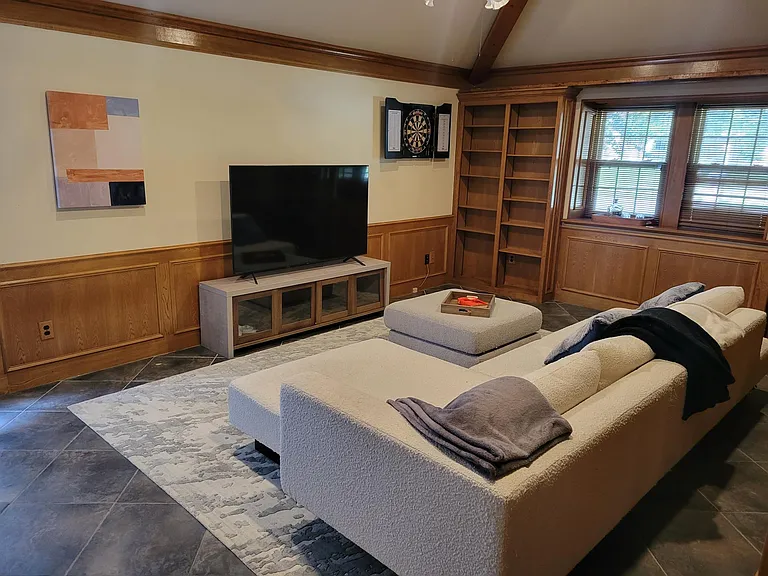 Multipurpose Room (Media, Game Room, Play Room, Man Cave, etc.)