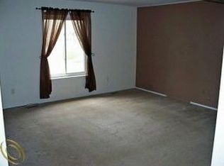 10674 Van Buren Ln, Van Buren Township, MI