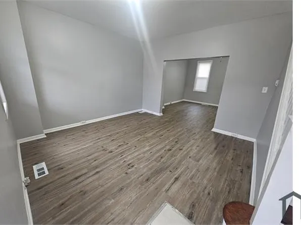 736 E 37th St, Baltimore, MD 21218