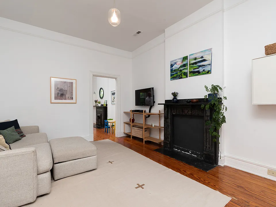 1005 W Franklin St #1-5