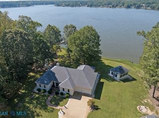 257 Sunset Vista Dr, Hartfield, VA 23071